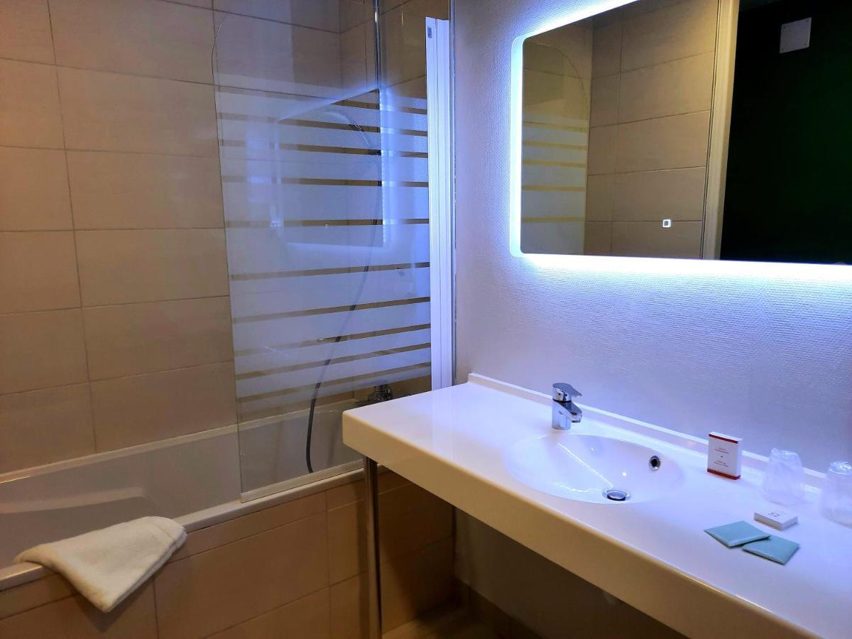 Logis Auberge Du Port バゼイユ エクステリア 写真