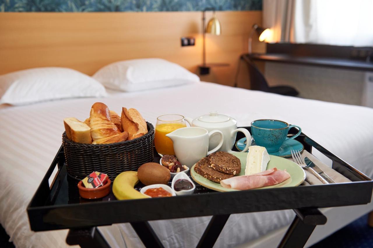 Logis Auberge Du Port バゼイユ エクステリア 写真