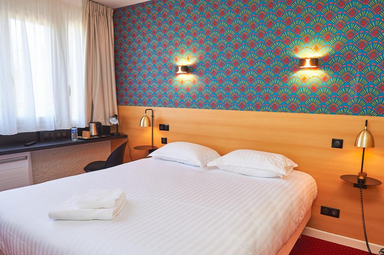 Logis Auberge Du Port バゼイユ エクステリア 写真
