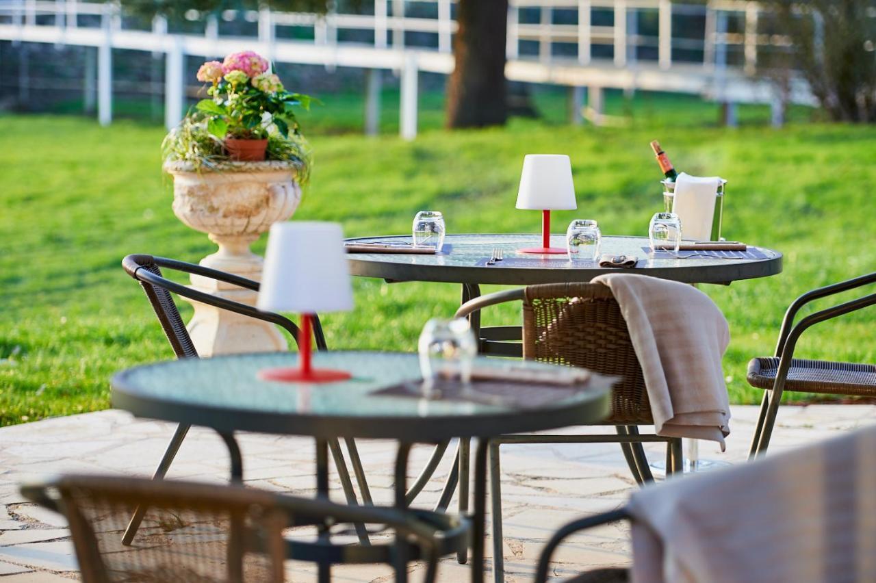 Logis Auberge Du Port バゼイユ エクステリア 写真